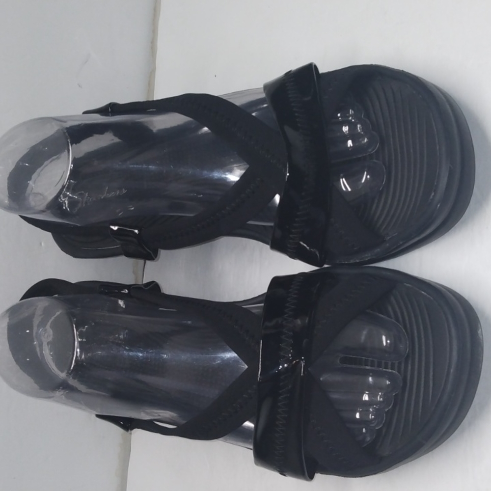 Skechers - Picture 2 of 9